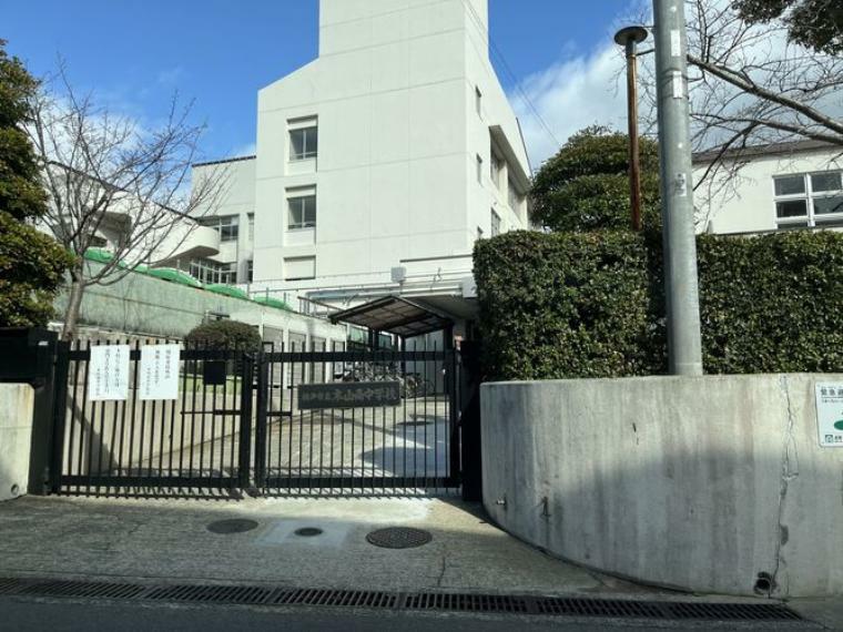 中学校 神戸市立本山南中学校 徒歩18分。