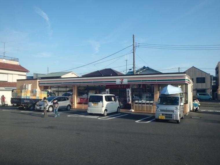 コンビニ セブンイレブン 小田原早川駅前店まで約600m（徒歩8分）