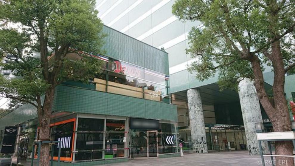 【ファミリーレストラン】デニーズ新宿中央公園店まで750m