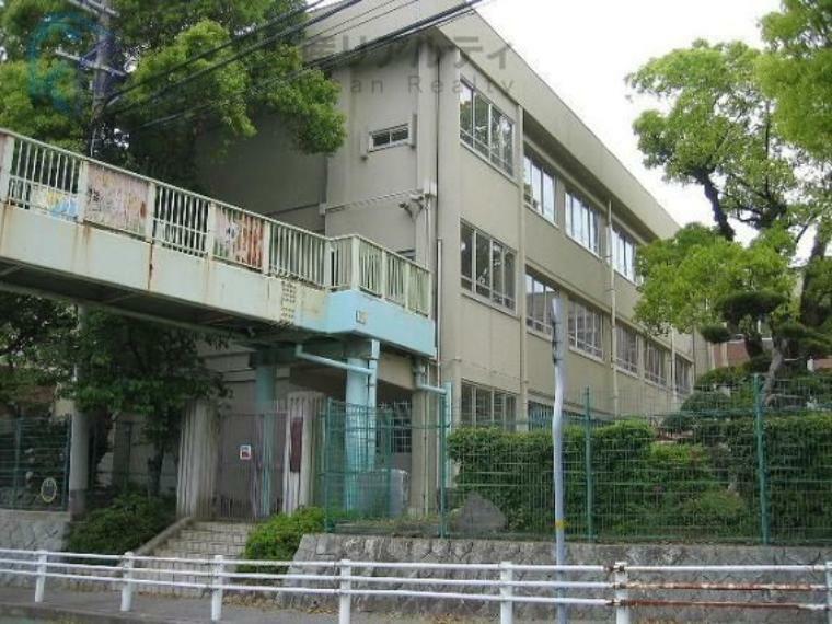 小学校 神戸市立名谷小学校 徒歩6分。