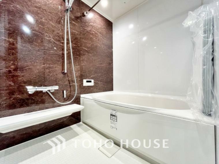 浴室 【BATHROOM】プライベートな空間simpleだからrelaxできるんです。こころもからだもキレイさっぱり。