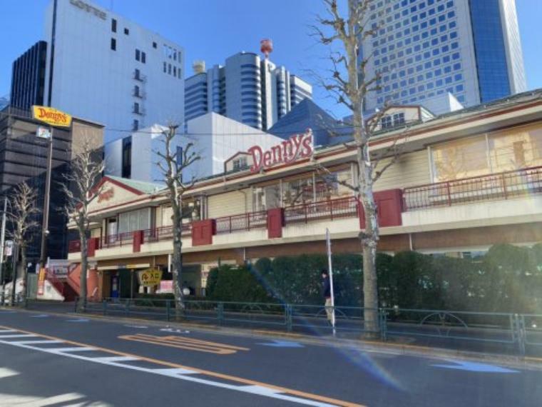 【ファミリーレストラン】デニーズ西新宿店まで552m