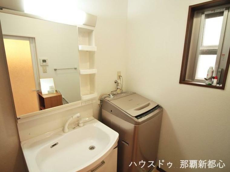 洗面所:室内洗濯機置き場