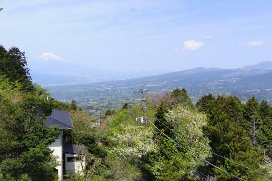 眺望 裾野を長く引く霊峰富士と壮大な山々を一望できます
