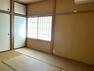 洋室 【リフォーム前】南西側の和室は、床をフローリング敷に変更し和洋室に生まれ変わります。