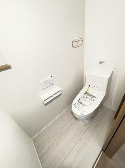トイレ 落ち着いた雰囲気で清潔感のある衛生的な空間