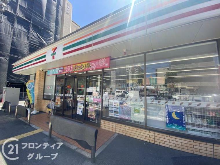 コンビニ セブンイレブン神戸下沢通3丁目店 徒歩3分。