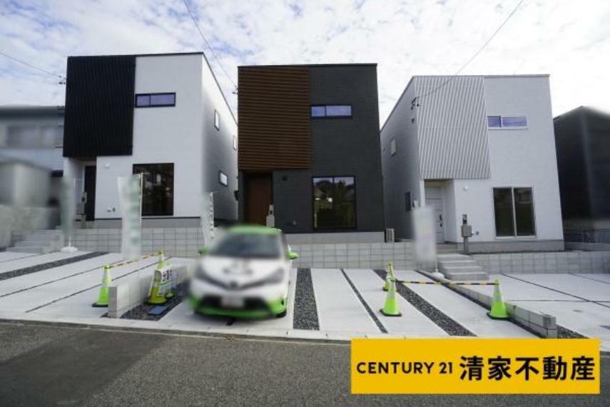 駐車場 B棟:駐車スペース2台分あり！（2023年11月撮影）