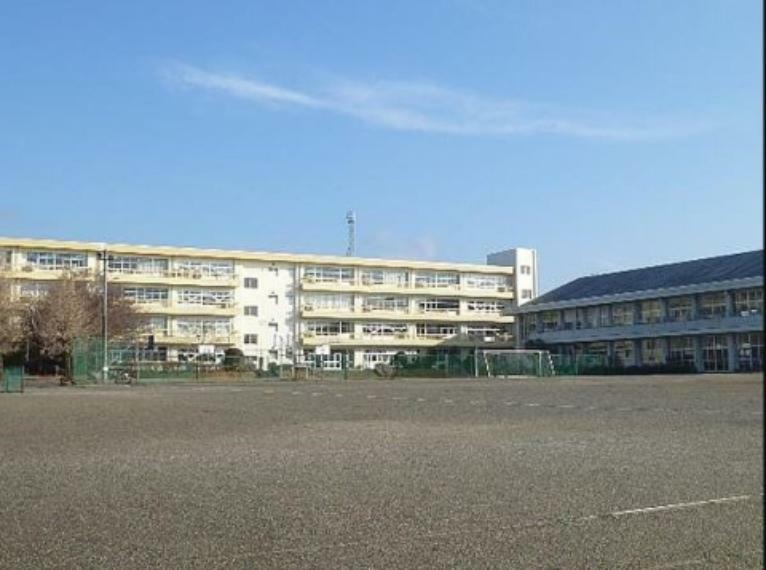 中学校 【中学校】鹿沼市立北中学校まで4217m