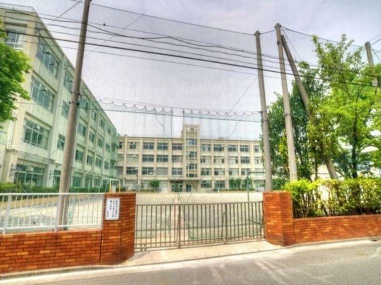 中学校 江戸川区立小岩第一中学校 徒歩7分。
