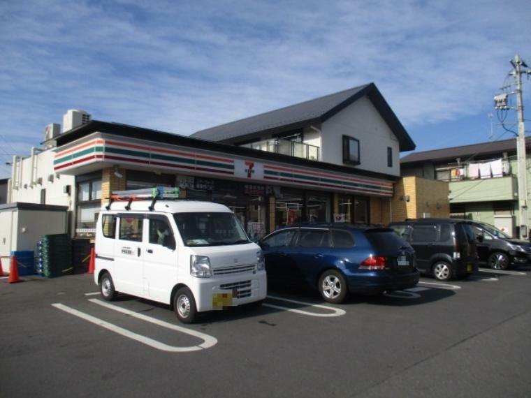 コンビニ セブンイレブン大宮三橋店