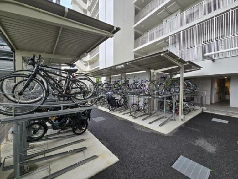駐輪場 屋根付きの駐輪場で自転車が雨に濡れず安心！