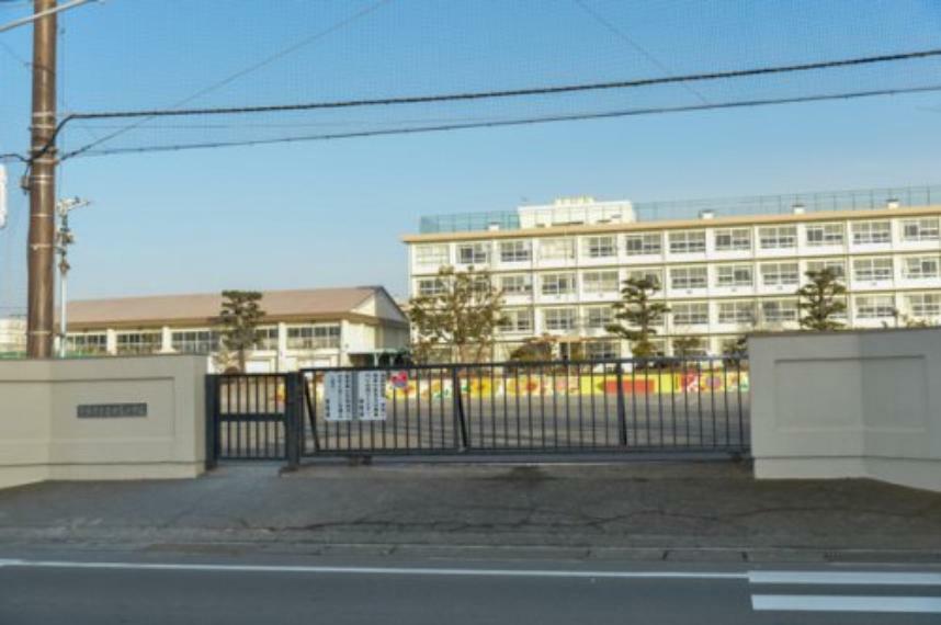 小学校 【小学校】富士見小学校まで1173m