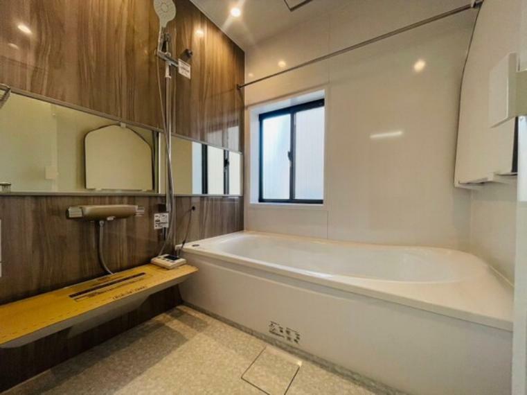 浴室 1坪サイズのバスルームは一日の疲れを癒す特別な空間に…
