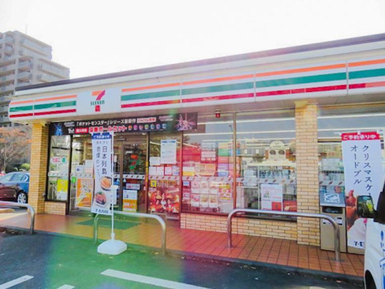 コンビニ 【コンビニエンスストア】セブンイレブン　稲城若葉台三丁目店まで300m