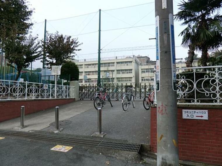 小学校 横浜市立峯小学校7分！お子様の通学も安心です