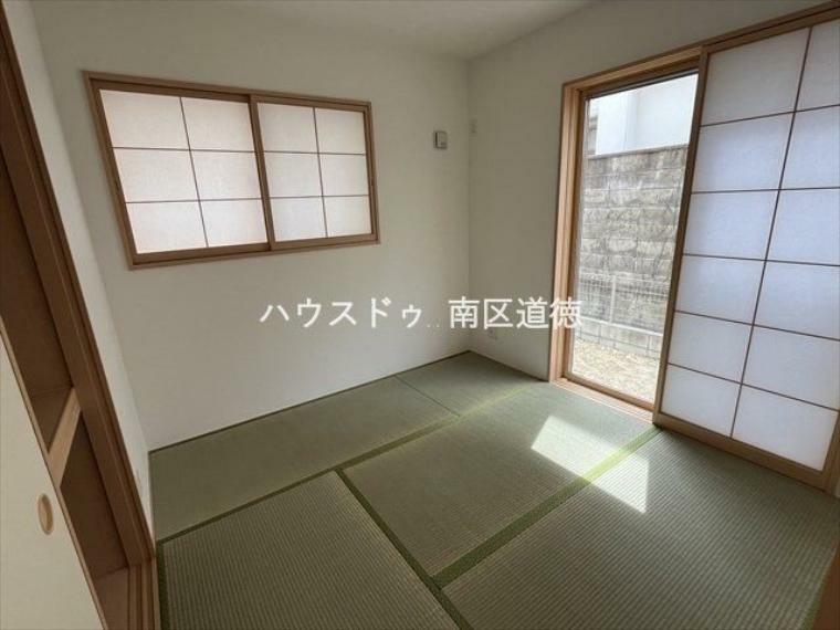 4.5畳和室:採光の良い和室はのんびりと寛げる空間。（2024年4月11日撮影時畳未）