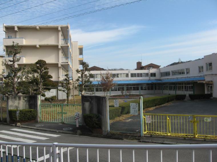 小学校 春日井市立岩成台小学校