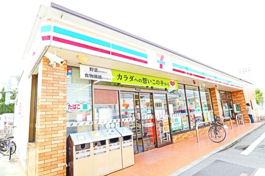 コンビニ セブン-イレブン 福岡樋井川4丁目店