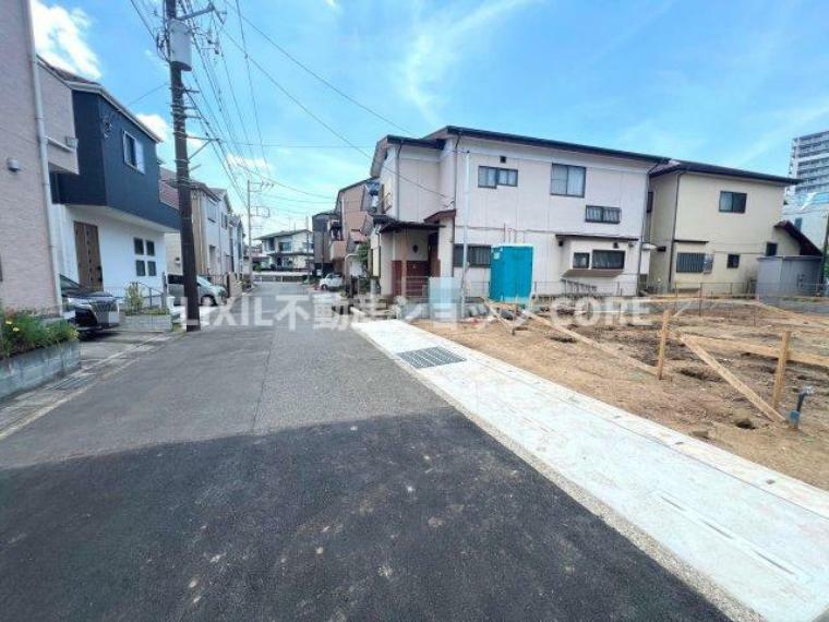 現況写真 現地は建築中！完成が待ち遠しいです 皆様のお問合せお待ちしております。