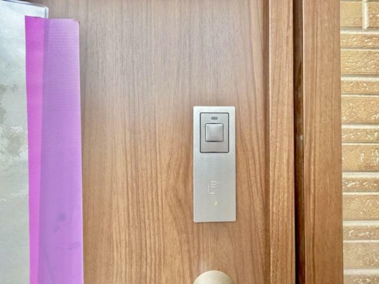 タッチ一つで鍵の開錠が可能なタッチキー付き  毎日使うドアの開け閉めがとてもスムーズになります（^^