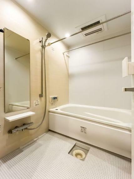 浴室 機能性とデザイン性を重視したくつろぎの空間。