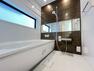 浴室 【1号棟浴室】浴室はTOTOの「sazana」を採用しました。横長鏡、節水シャワーヘッド、ほっカラリ床、浴室乾燥機などハイスペック仕様です。