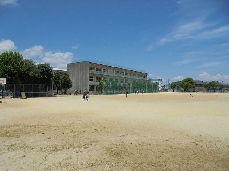 小学校 【小学校】朝倉第二小学校まで476m
