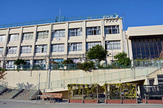 小学校 【小学校】大田区立馬込第三小学校まで696m
