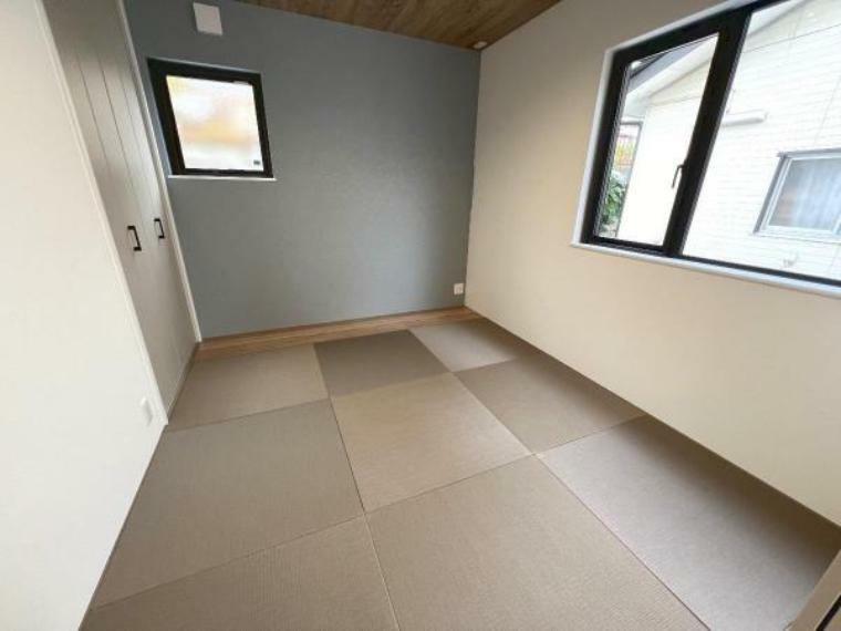 収納 約4帖の和室です。畳のお部屋は寛げる空間ですね。