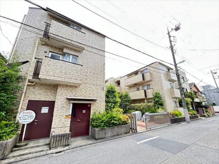 外観写真 お住まいの事、住まう街の事、お金の事、何でもご相談下さいませ。