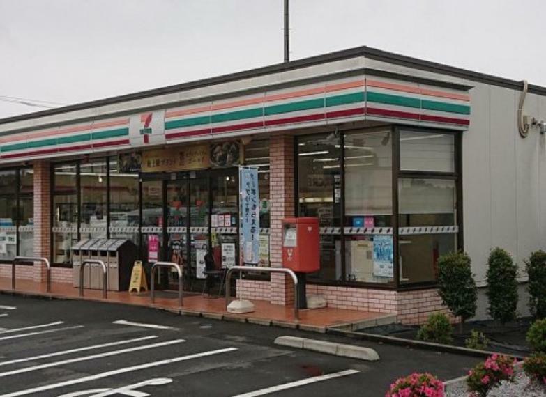 コンビニ 【コンビニエンスストア】セブンイレブン　町田山崎新道店まで236m