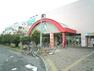 ショッピングセンター マリコム磯子（国道16号に面し、スーパーマーケットにさまざまな店舗を併設した大型ショッピングモール。）