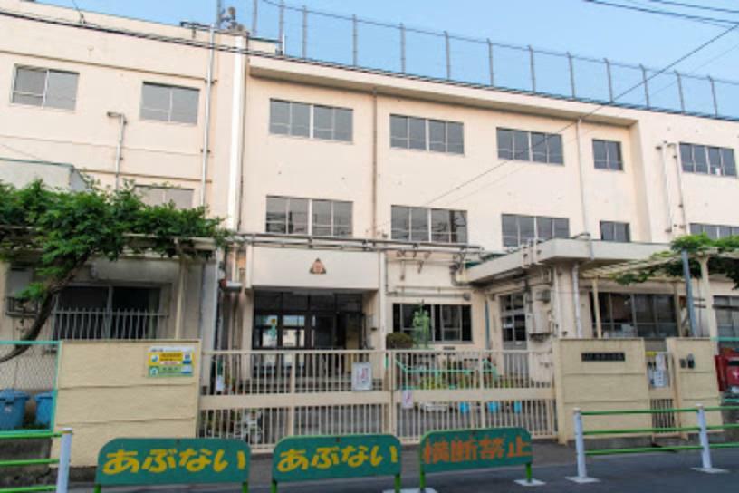 【小学校】大田区立徳持小学校まで570m