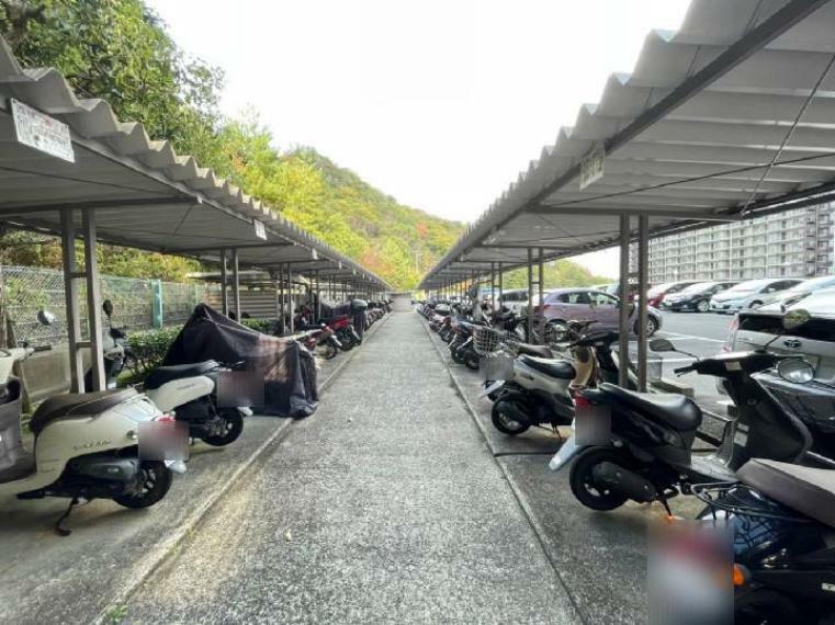 敷地内駐車場 バイク置場