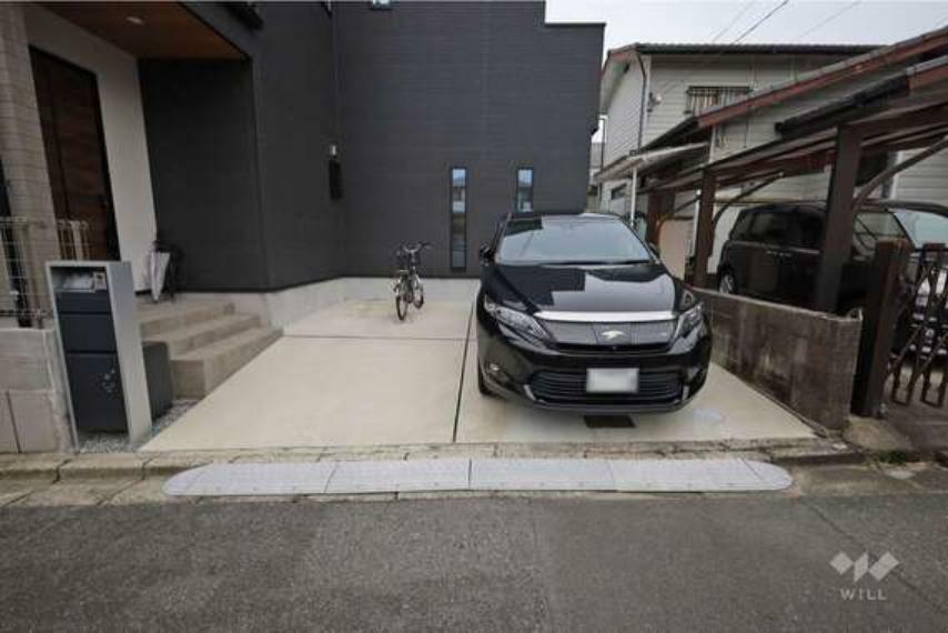 駐車場 並列駐車2台可能！ゆとりのある駐車場です。ご来客時も安心です！