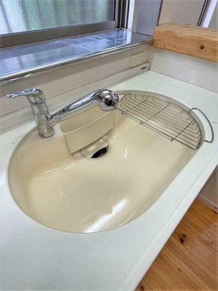 キッチン ■水栓一体型浄水器のついたシンク