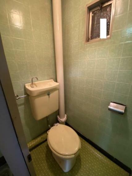 トイレ トイレには換気できる窓もあります！