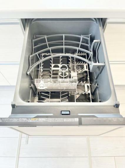 同仕様写真（内観） 家事の時短に繋がる食器洗い乾燥機です。家族時間を増やすことができますね。※写真は同一タイプもしくは同一仕様です。