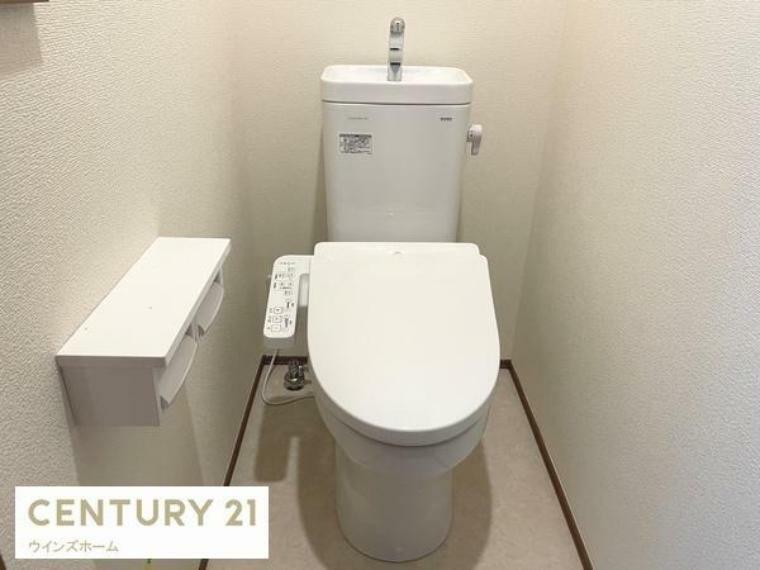 トイレ トイレは1・3階に設置され、ウォッシュレットが内蔵されているので使用後はスッキリ爽快！