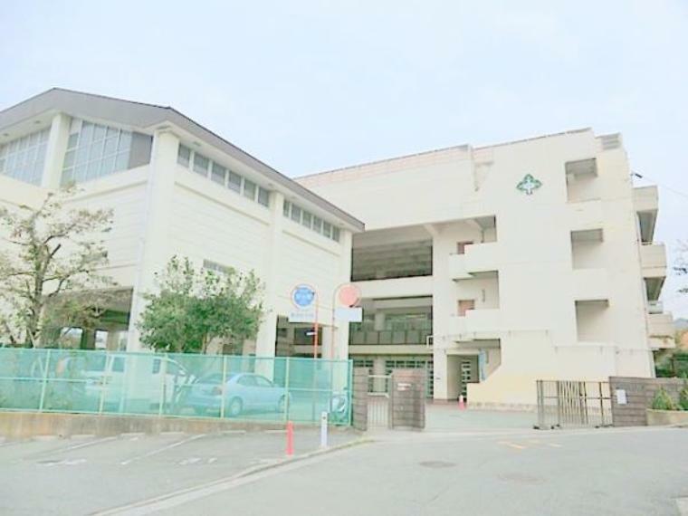 中学校 横浜市立森中学校