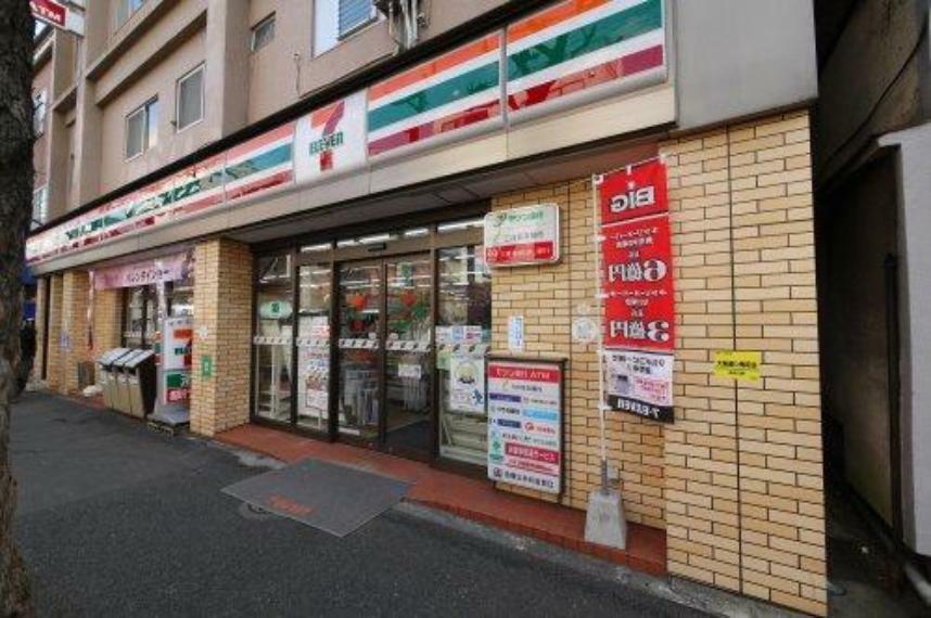 コンビニ 【コンビニエンスストア】セブン-イレブン 高円寺北店まで317m