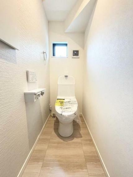 トイレ ■カースペース2台駐車　■4LDK　■都市ガス　■床暖房　■食洗器　