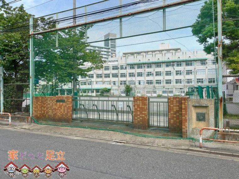 中学校 足立区立加賀中学校 撮影日（2023-08-28）