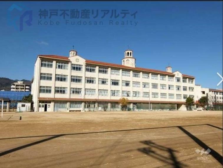 中学校 神戸市立本庄中学校 徒歩11分。