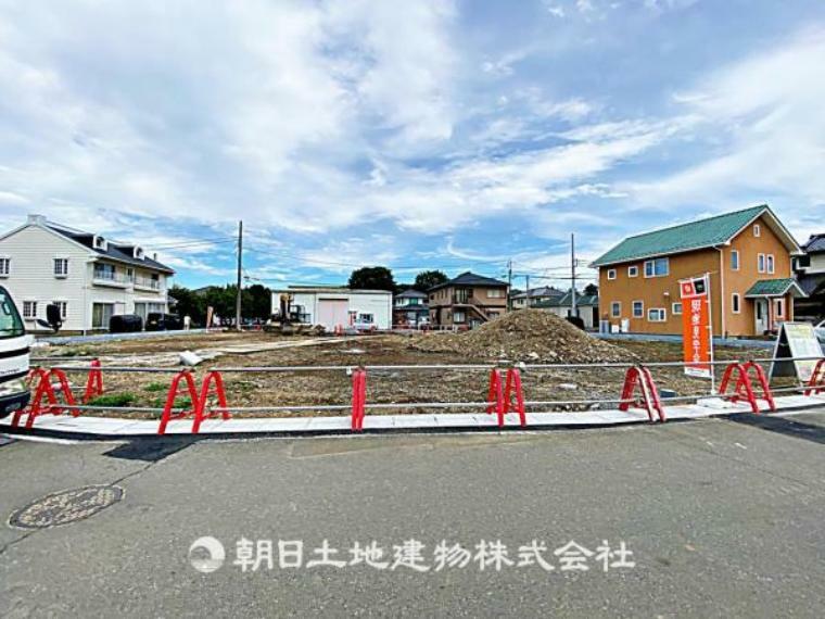 現況写真 西武新宿線「新狭山」駅徒歩15分の緑豊かな住宅地に立地。通勤・通学に便利です。