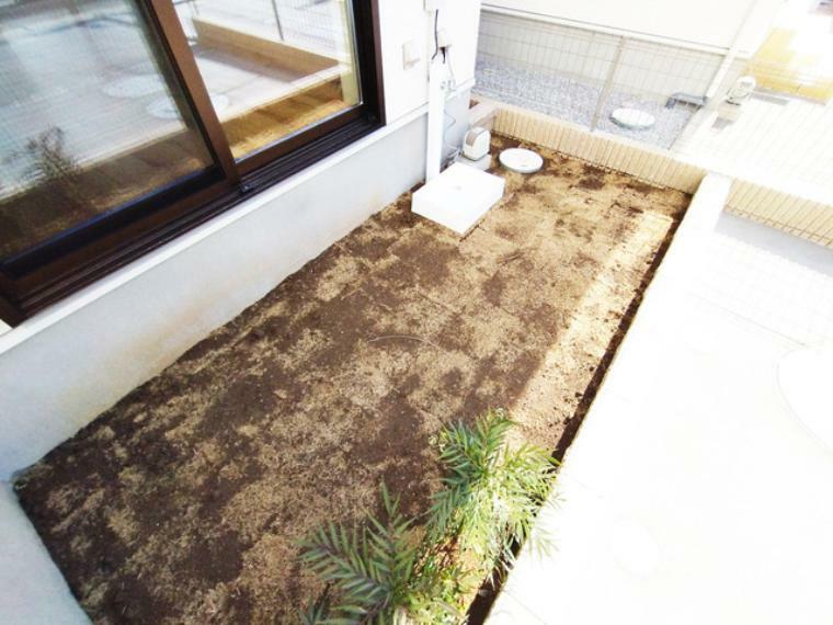 庭 【庭】お庭には散水栓を設置！植物の水やりや掃除、靴の汚れを落とすなど多様な使い方ができますね！