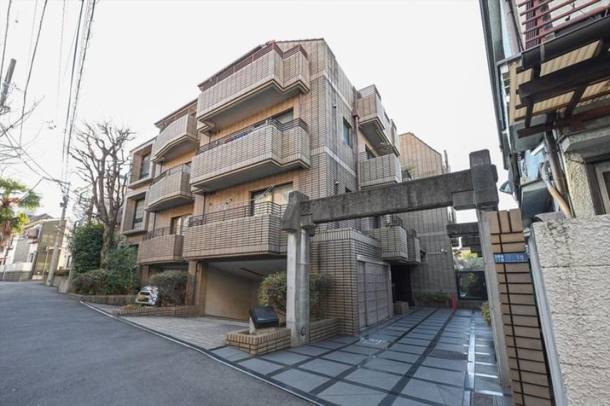 グランドメゾン北新宿 2階