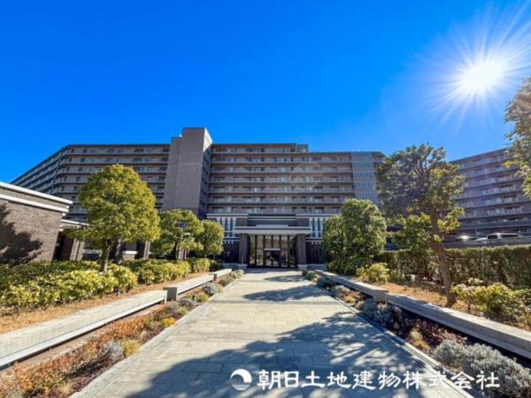 ユニヴェルシオール学園の丘 1階