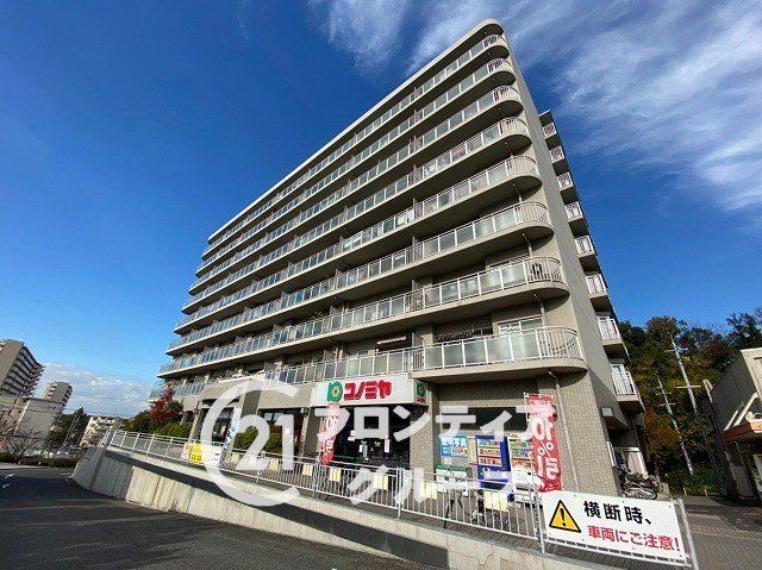 ファミール竹城台 6階